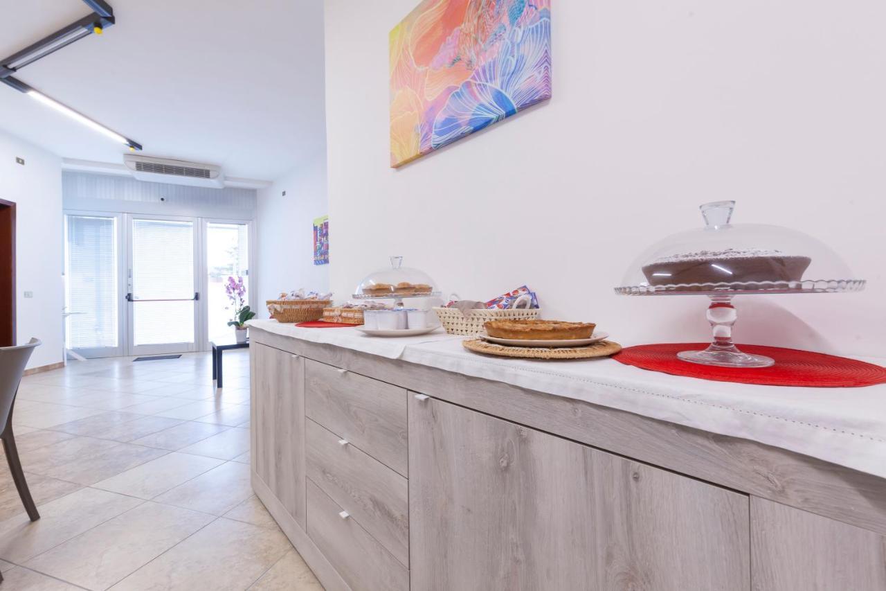 Lupomonaco Rooms Veglie Kültér fotó